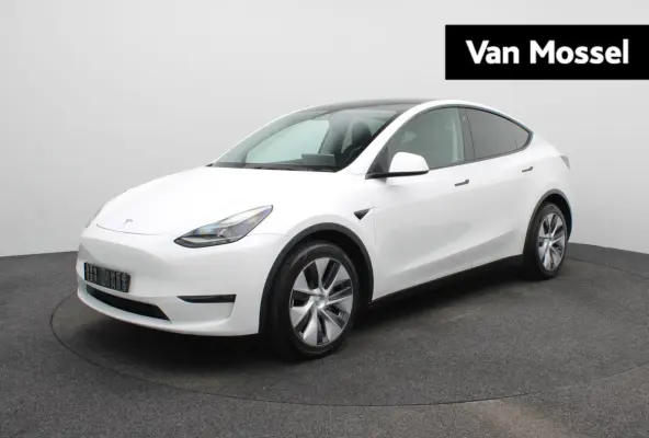 Long Range AWD 75 kWh | PANORAMADAK | STOELVERWARMING VOOR EN ACHTER | 19 " LICHTMETALEN VELGEN | 12 MAANDEN BOVAG GARANTIE |