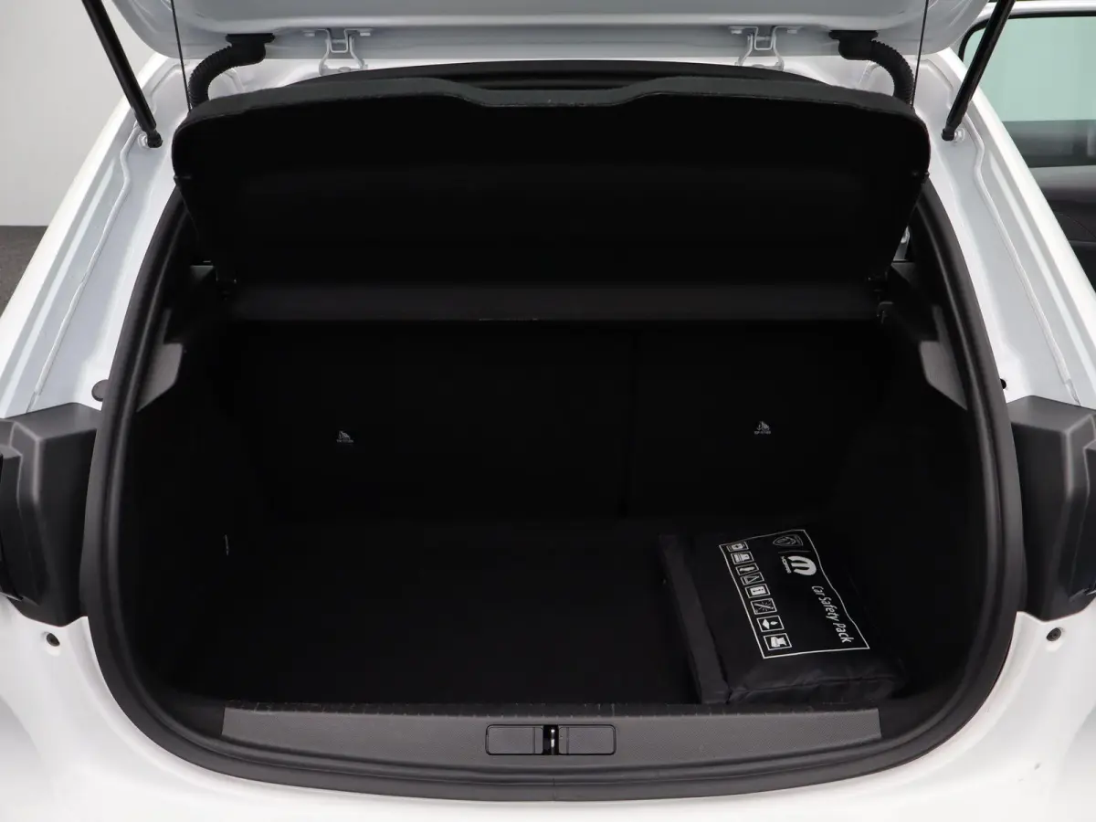 1.2 PureTech Active | AIRCO | APPLE/ANDROID CARPLAY | CRUISE CONTROL | 12 MAANDEN BOVAG GARANTIE |