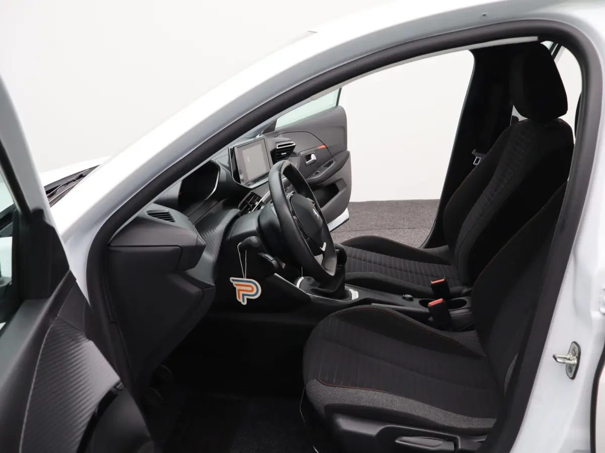 1.2 PureTech Active | AIRCO | APPLE/ANDROID CARPLAY | CRUISE CONTROL | 12 MAANDEN BOVAG GARANTIE |