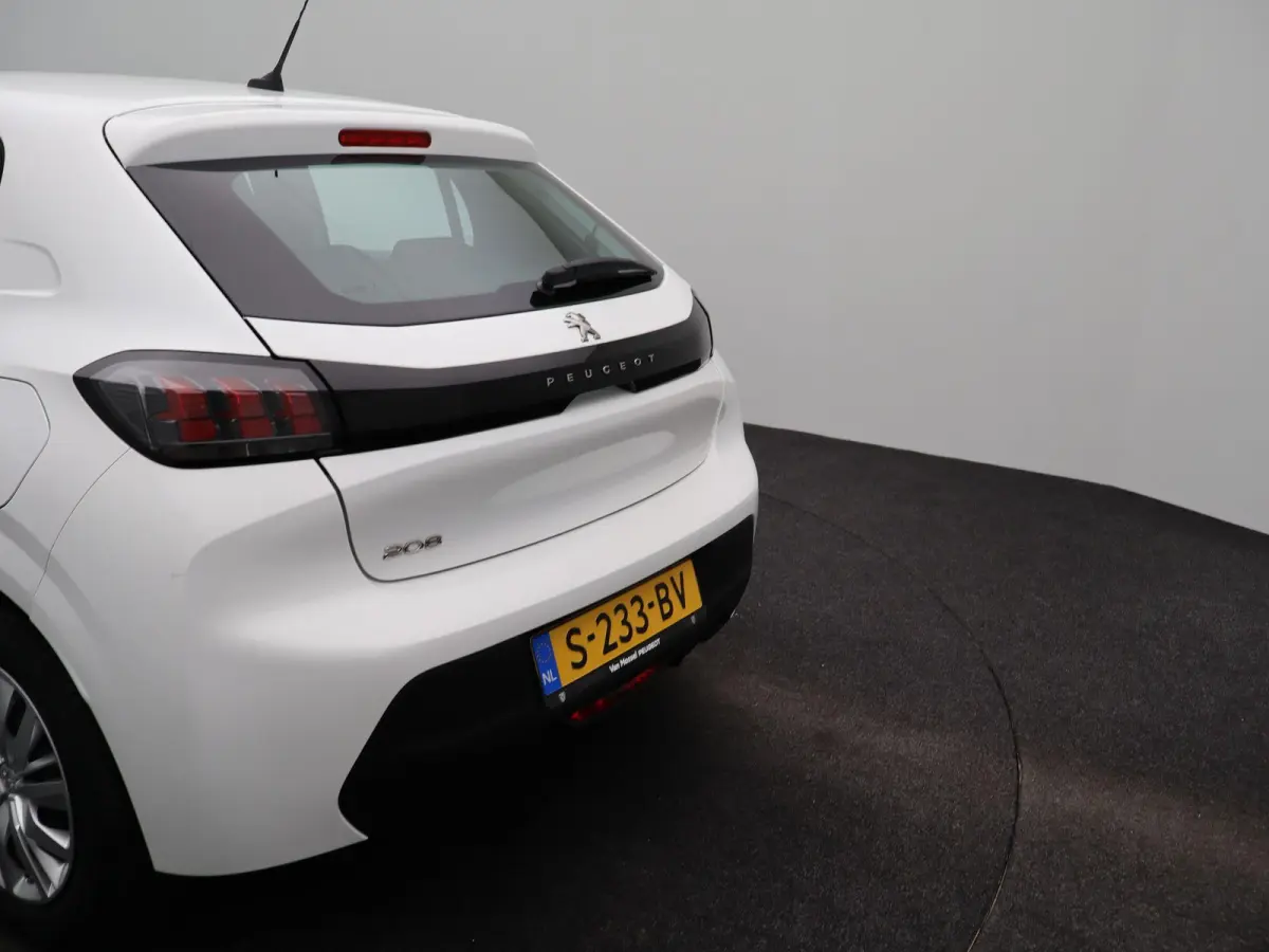 1.2 PureTech Active | AIRCO | APPLE/ANDROID CARPLAY | CRUISE CONTROL | 12 MAANDEN BOVAG GARANTIE |