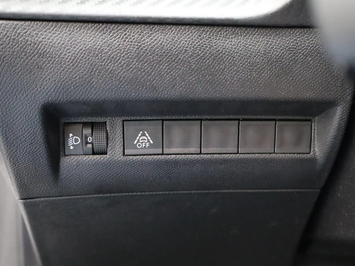 1.2 PureTech Active | AIRCO | APPLE/ANDROID CARPLAY | CRUISE CONTROL | 12 MAANDEN BOVAG GARANTIE |