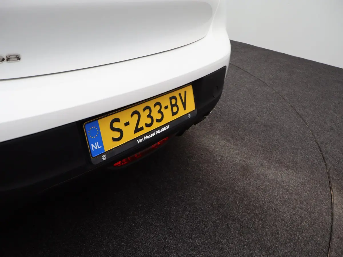 1.2 PureTech Active | AIRCO | APPLE/ANDROID CARPLAY | CRUISE CONTROL | 12 MAANDEN BOVAG GARANTIE |