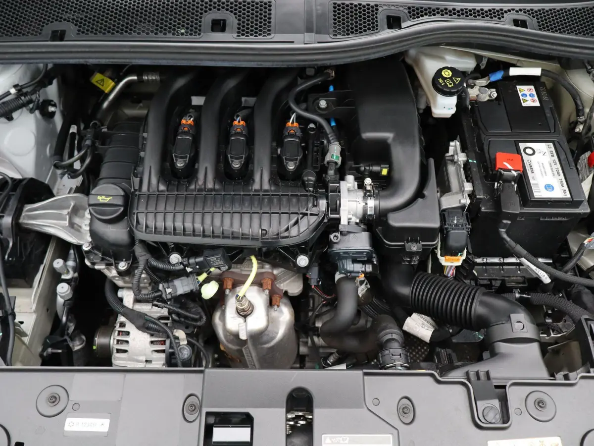 1.2 PureTech Active | AIRCO | APPLE/ANDROID CARPLAY | CRUISE CONTROL | 12 MAANDEN BOVAG GARANTIE |
