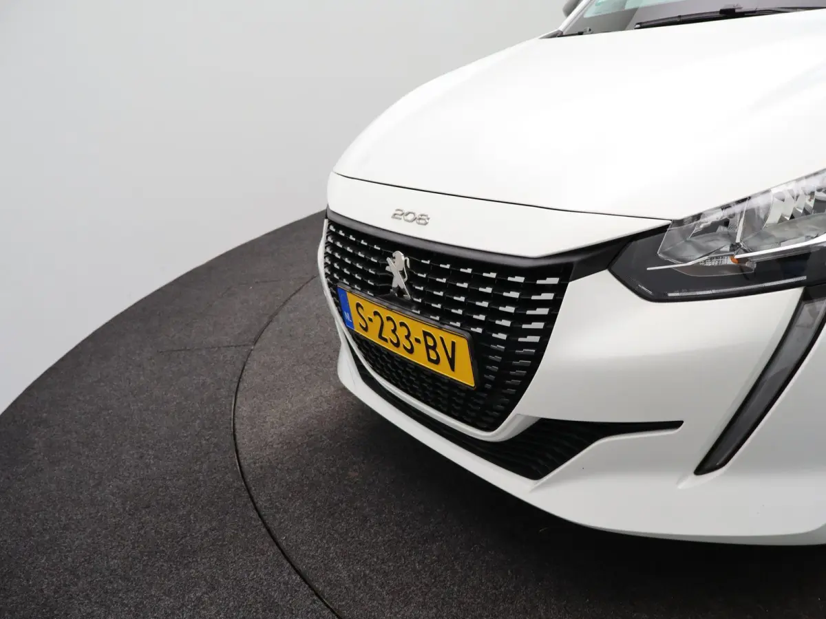 1.2 PureTech Active | AIRCO | APPLE/ANDROID CARPLAY | CRUISE CONTROL | 12 MAANDEN BOVAG GARANTIE |