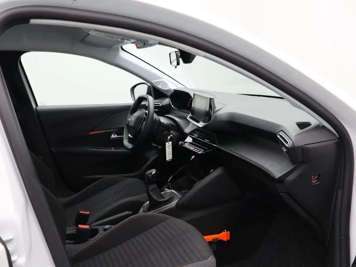 1.2 PureTech Active | AIRCO | APPLE/ANDROID CARPLAY | CRUISE CONTROL | 12 MAANDEN BOVAG GARANTIE |