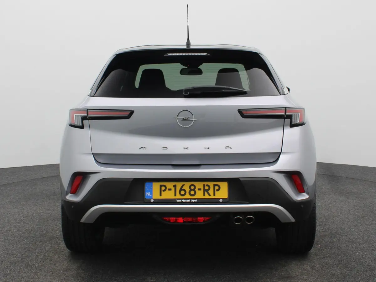 1.2 Turbo Ultimate | ALCANTARA BEKLEDING | STOELVERWARMING | LICHTMETALEN VELGEN 18 " | NAVIGATIE | PARKEERSENSOREN | 12 MAANDEN BOVAG GARANTIE |