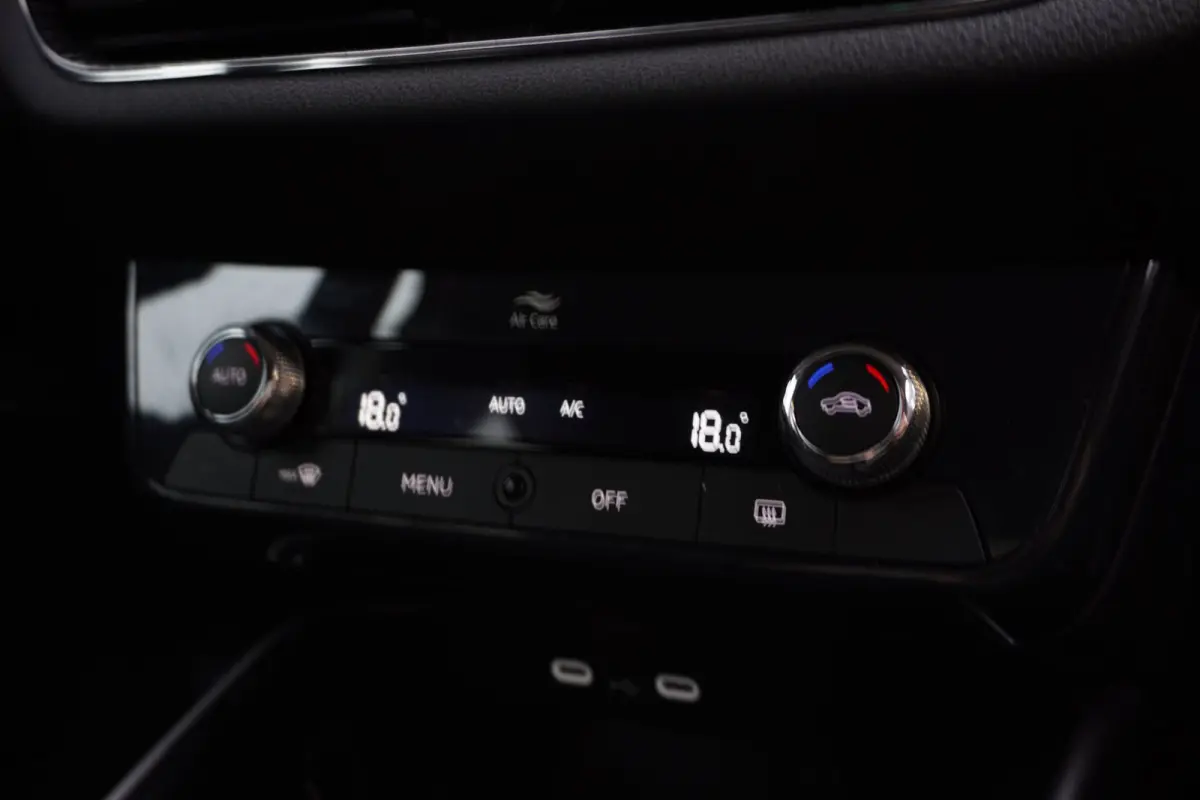 1.0 TSI Business Edition 5deurs | Airco | Navigatie | CarPlay | Vol opties | 2023 | Inruil mogelijk