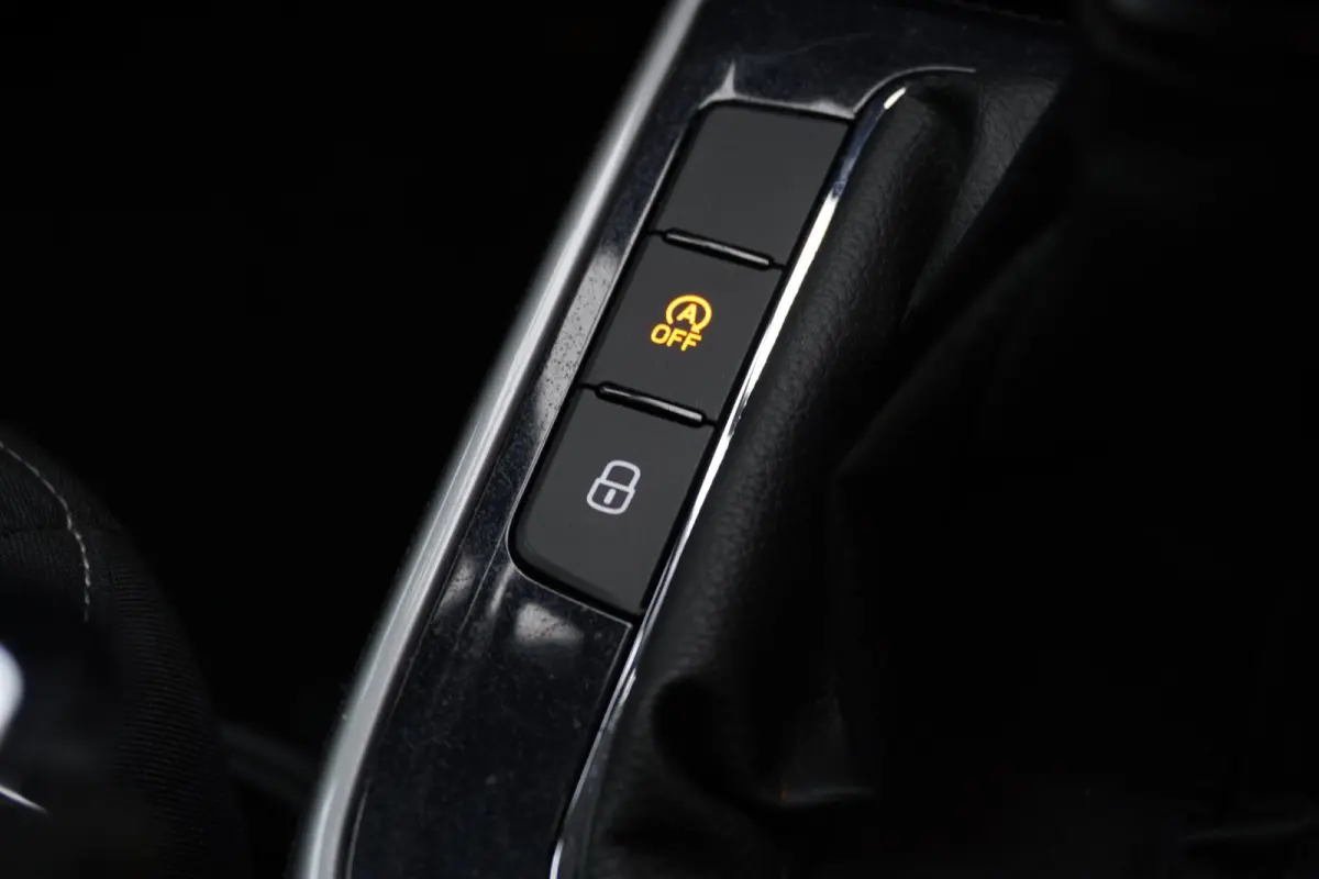 1.0 TSI Business Edition 5deurs | Airco | Navigatie | CarPlay | Vol opties | 2023 | Inruil mogelijk