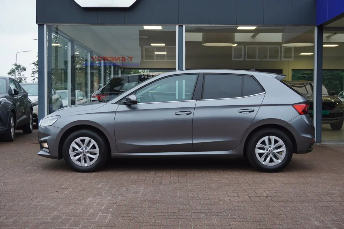 1.0 TSI Business Edition 5deurs | Airco | Navigatie | CarPlay | Vol opties | 2023 | Inruil mogelijk