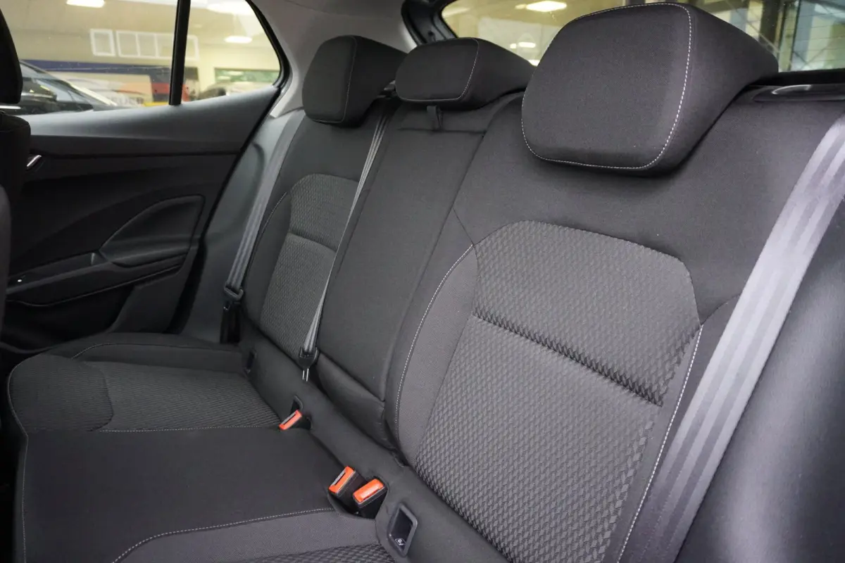 1.0 TSI Business Edition 5deurs | Airco | Navigatie | CarPlay | Vol opties | 2023 | Inruil mogelijk
