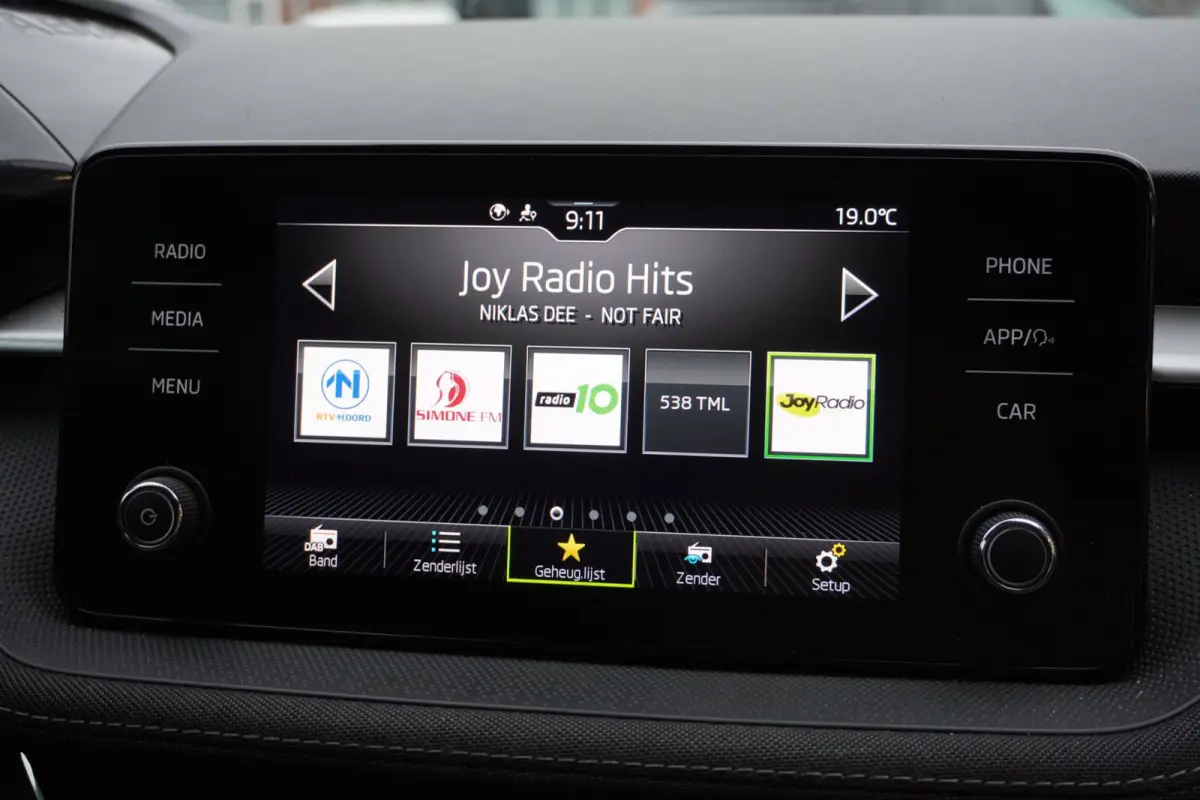 1.0 TSI Business Edition 5deurs | Airco | Navigatie | CarPlay | Vol opties | 2023 | Inruil mogelijk