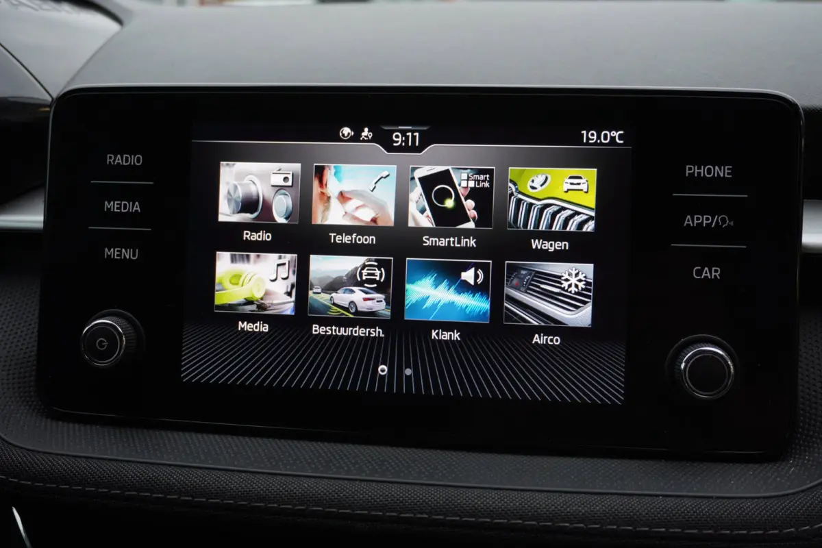 1.0 TSI Business Edition 5deurs | Airco | Navigatie | CarPlay | Vol opties | 2023 | Inruil mogelijk