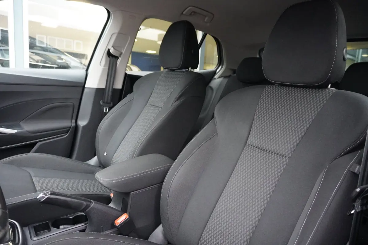 1.0 TSI Business Edition 5deurs | Airco | Navigatie | CarPlay | Vol opties | 2023 | Inruil mogelijk