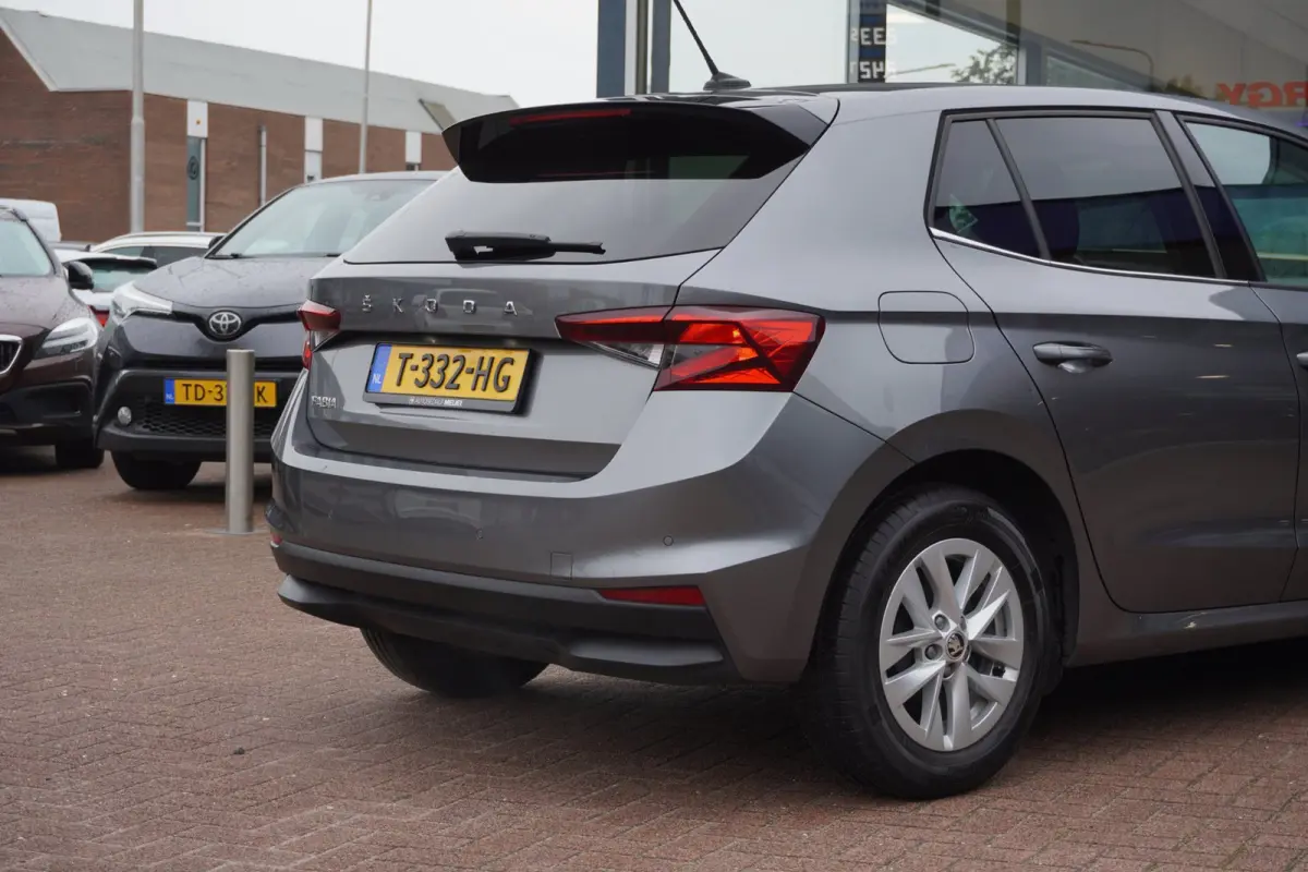 1.0 TSI Business Edition 5deurs | Airco | Navigatie | CarPlay | Vol opties | 2023 | Inruil mogelijk