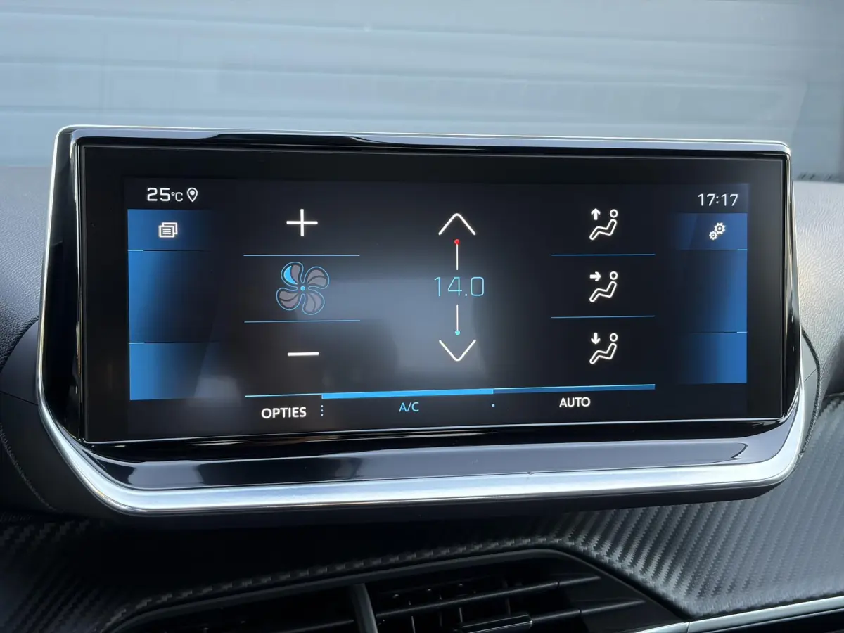 1.2 PureTech Allure ✓D-riem vv in 10-2025✓1e Eigenaar✓360° Camera✓Carplay✓Navi✓101pk✓LED✓Clima✓Cruise✓6 Bak✓Pdc✓Lm velgen✓Halfleder✓Recent beurt gehad✓N.A.P✓
