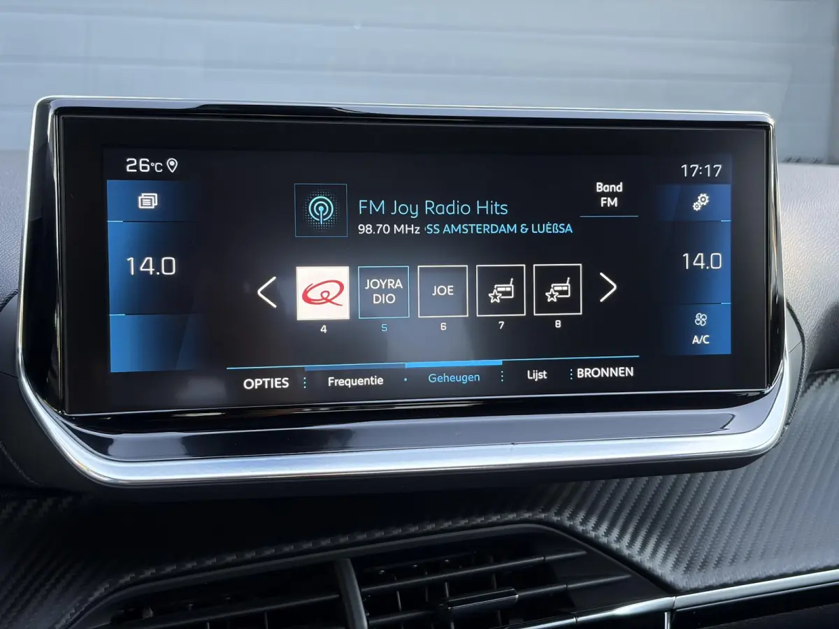 1.2 PureTech Allure ✓D-riem vv in 10-2025✓1e Eigenaar✓360° Camera✓Carplay✓Navi✓101pk✓LED✓Clima✓Cruise✓6 Bak✓Pdc✓Lm velgen✓Halfleder✓Recent beurt gehad✓N.A.P✓