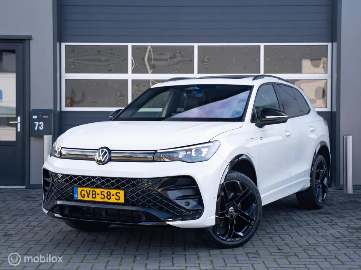 1.5 eHybrid R-Line Pano/HUD/ zeer compleet