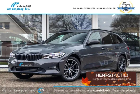 318i Business Edition | Dravitgrau | Navigatie | Lederen bekleding | Sportstoelen | Apple Carplay |