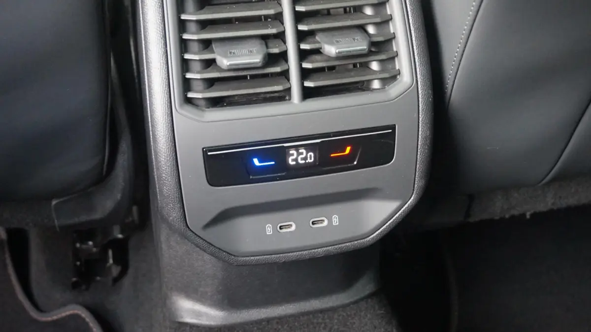 1.4 e-Hybrid VZ Black Edition PHEV 245PK SOH 100% Panoramadak Rijklaarprijs!