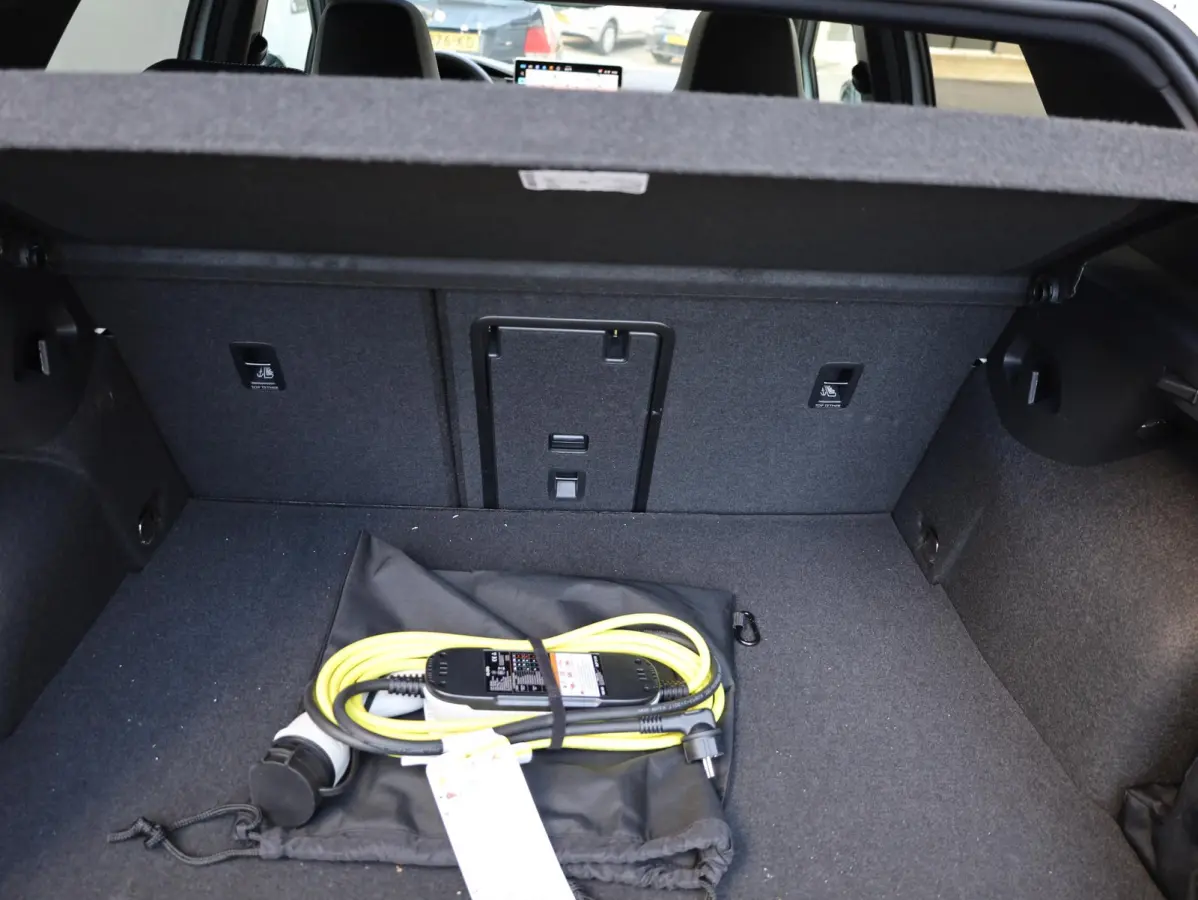 GTE 1.5 eHybrid 272PK | Panodak | Leer | 19"Inch | Black Style | Garantie 2031 | Head-up | Stoel Ventilatie | Memory |