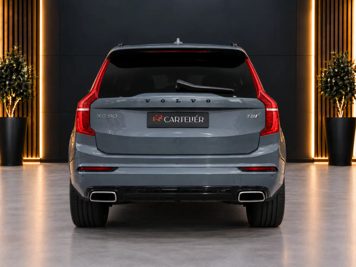 2.0 T8 Recharge AWD R-Design 7 Zits 421PK | Luchtvering | Pano | Memory | Harmon Kardon | Head-Up | 360 | 22'' | Trekhaak | Keyless | Digital Dash | Led | Leder | Stoel voor & achter | Stuur