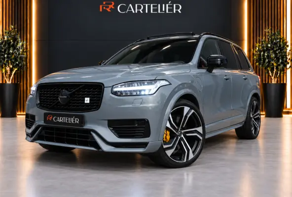 2.0 T8 Recharge AWD R-Design 7 Zits 421PK | Luchtvering | Pano | Memory | Harmon Kardon | Head-Up | 360 | 22'' | Trekhaak | Keyless | Digital Dash | Led | Leder | Stoel voor & achter | Stuur