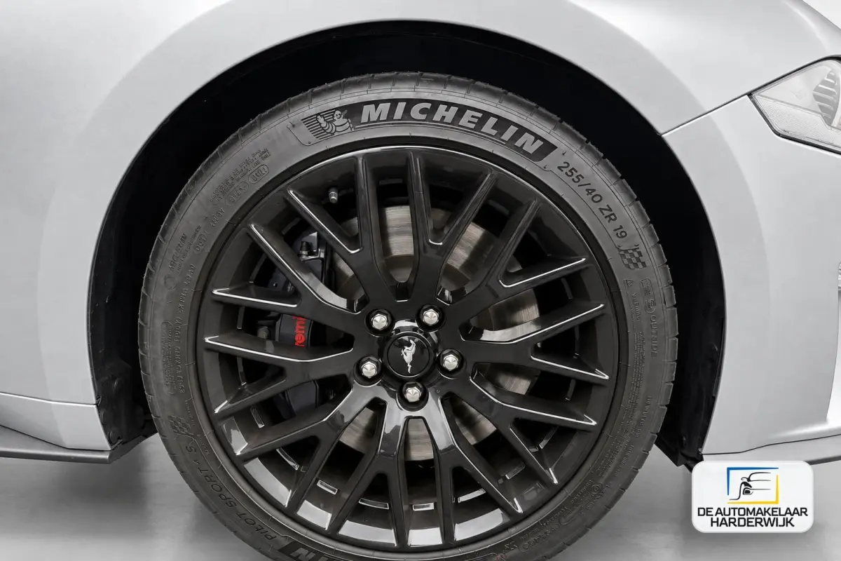 5.0 V8 | SLECHTS 19.997 KM | AUTOMAAT | ACC | CARPLAY | LED | DAB |