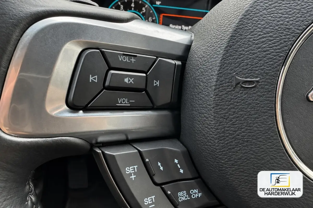 5.0 V8 | SLECHTS 19.997 KM | AUTOMAAT | ACC | CARPLAY | LED | DAB |