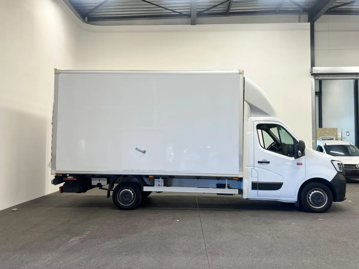 T35 2.3 150PK Automaat Bakwagen Laadklep Meubelbak Airco Cruise Control Navigatie