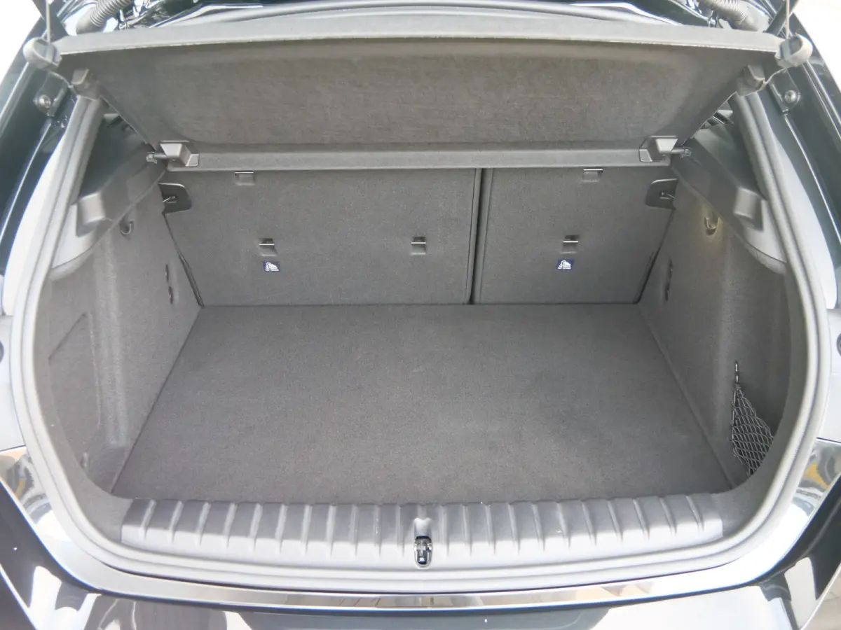 116 automaat 123pk M Sportpakket Pro Stoelverwarming /  Camera / Keyless entry