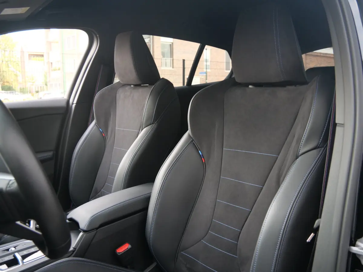 116 automaat 123pk M Sportpakket Pro Stoelverwarming /  Camera / Keyless entry