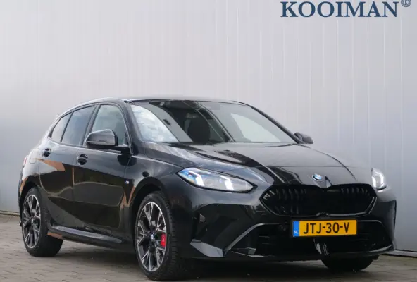 116 automaat 123pk M Sportpakket Pro Stoelverwarming /  Camera / Keyless entry