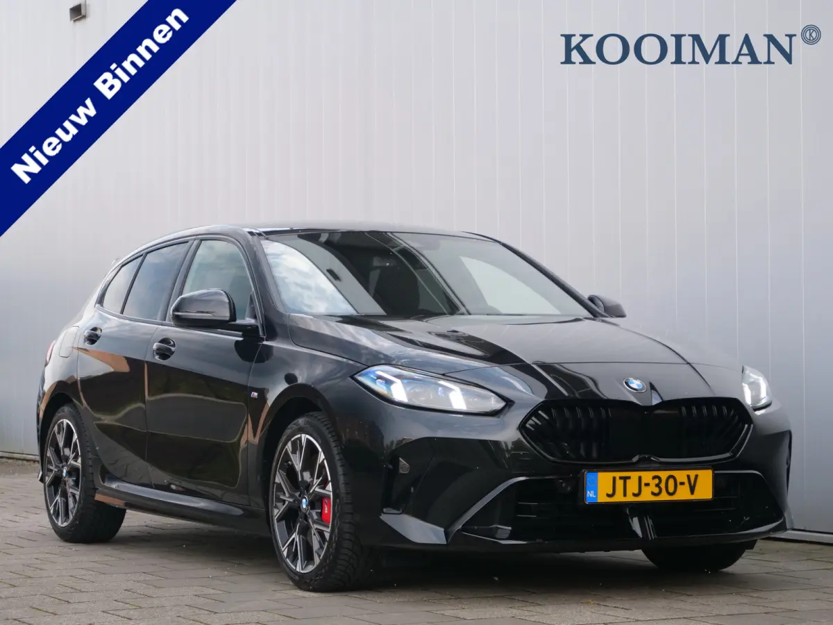 116 automaat 123pk M Sportpakket Pro Stoelverwarming /  Camera / Keyless entry