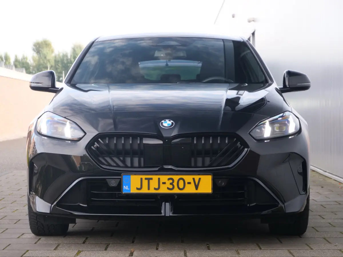 116 automaat 123pk M Sportpakket Pro Stoelverwarming /  Camera / Keyless entry