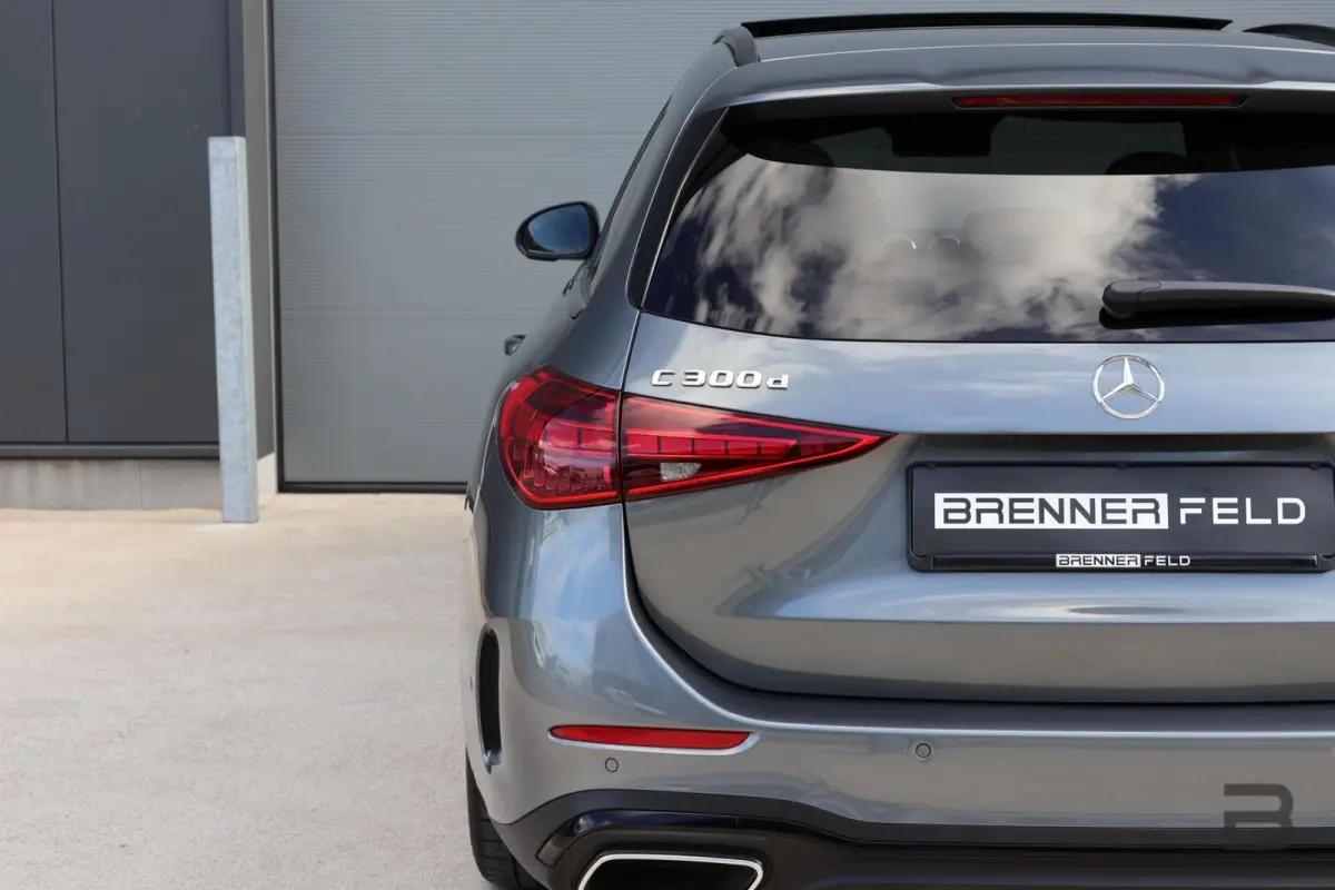 300 d AMG Line / Panoramadak / Memory Stoelen / Burmester Surround / Night Pakket / Trekhaak Wegklapbaar