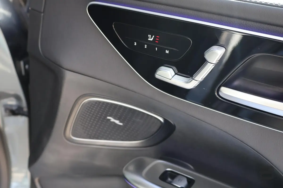 300 d AMG Line / Panoramadak / Memory Stoelen / Burmester Surround / Night Pakket / Trekhaak Wegklapbaar