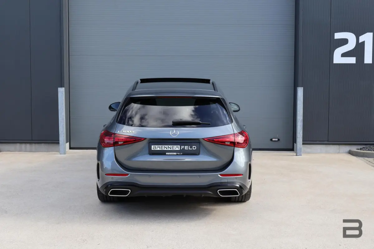 300 d AMG Line / Panoramadak / Memory Stoelen / Burmester Surround / Night Pakket / Trekhaak Wegklapbaar