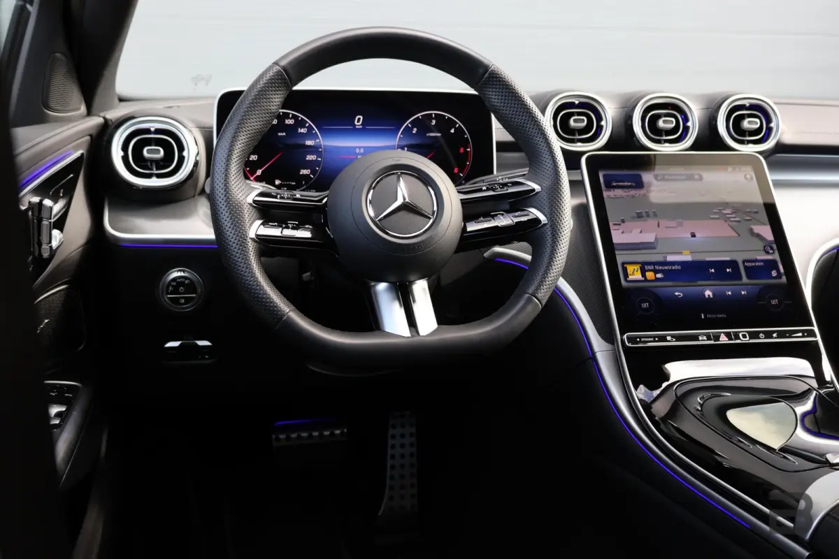 300 d AMG Line / Panoramadak / Memory Stoelen / Burmester Surround / Night Pakket / Trekhaak Wegklapbaar