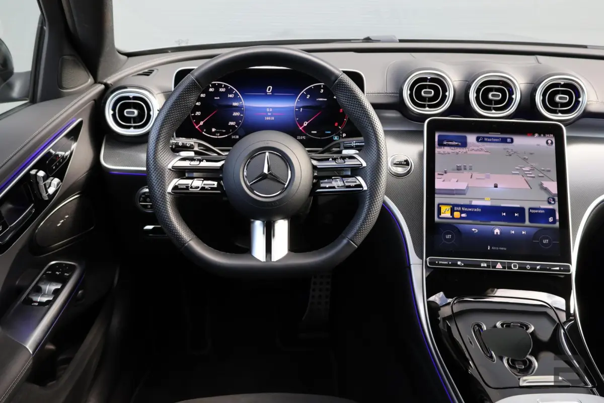 300 d AMG Line / Panoramadak / Memory Stoelen / Burmester Surround / Night Pakket / Trekhaak Wegklapbaar