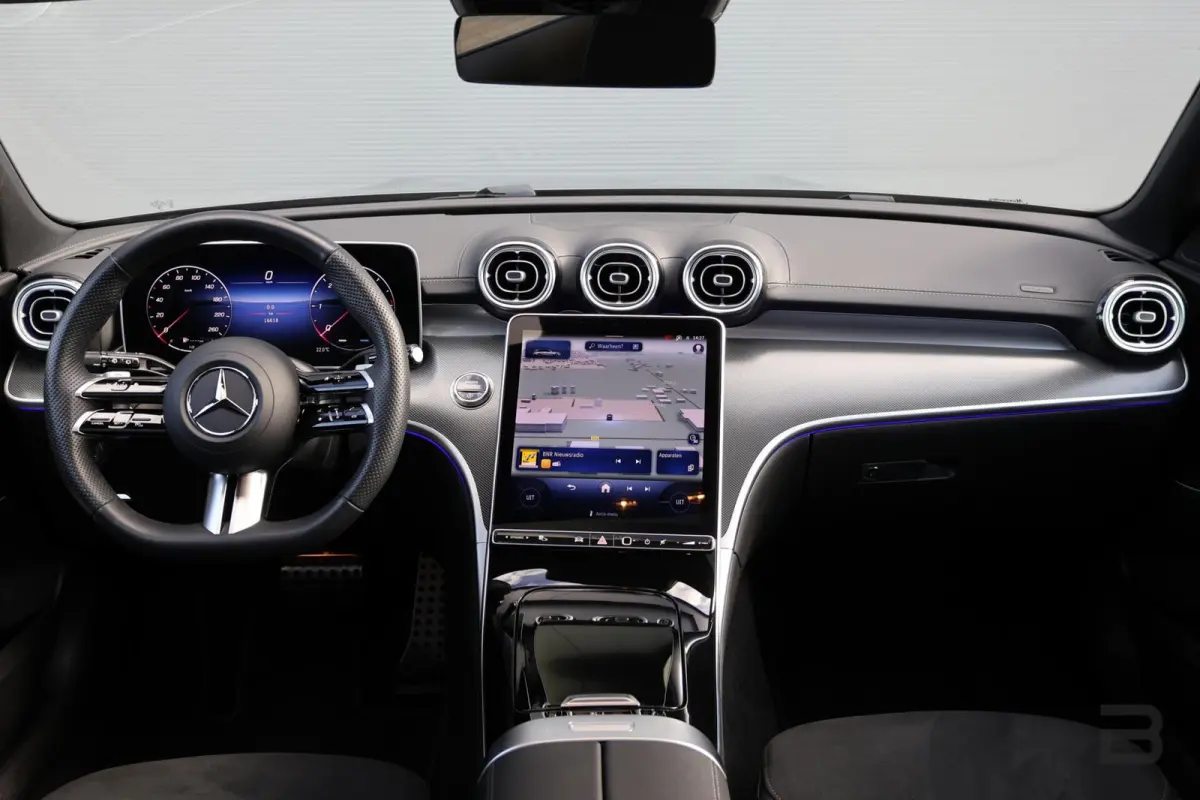 300 d AMG Line / Panoramadak / Memory Stoelen / Burmester Surround / Night Pakket / Trekhaak Wegklapbaar