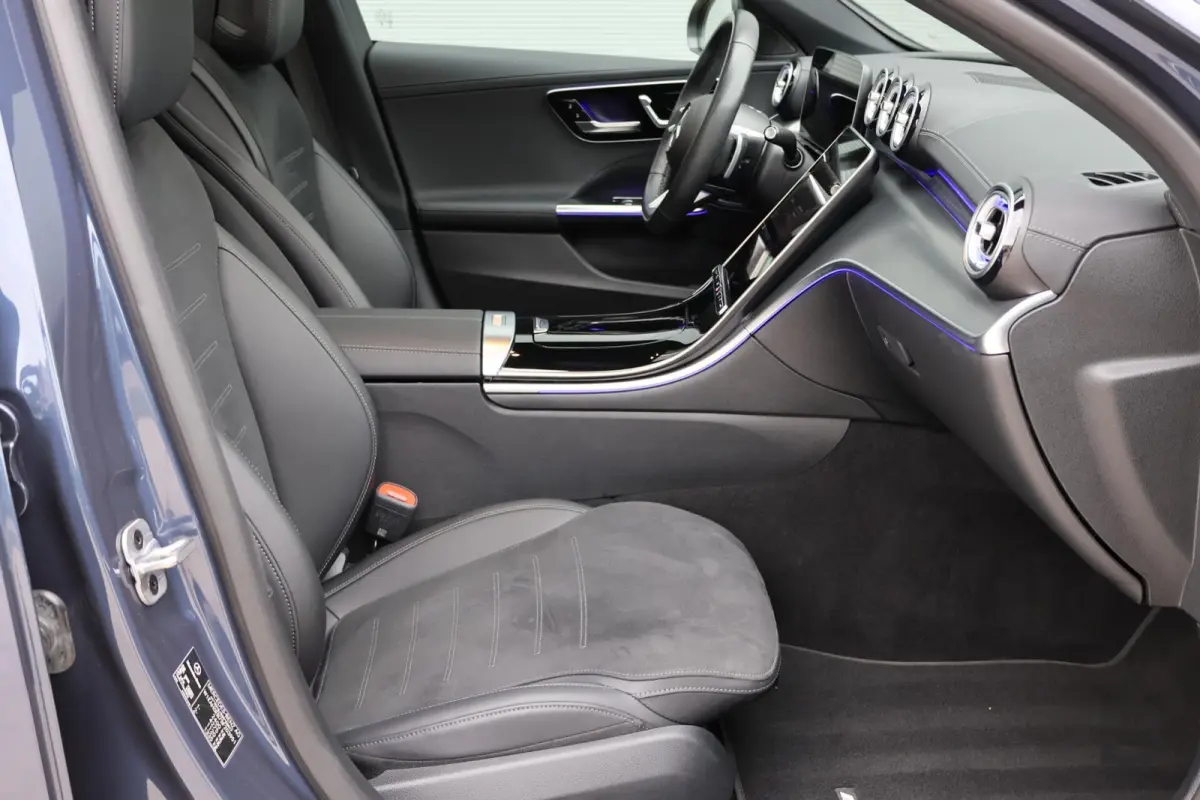 220 d AMG Line / Panoramadak / Memory Stoelen / Burmester Surround / Night Pakket / Trekhaak Wegklapbaar