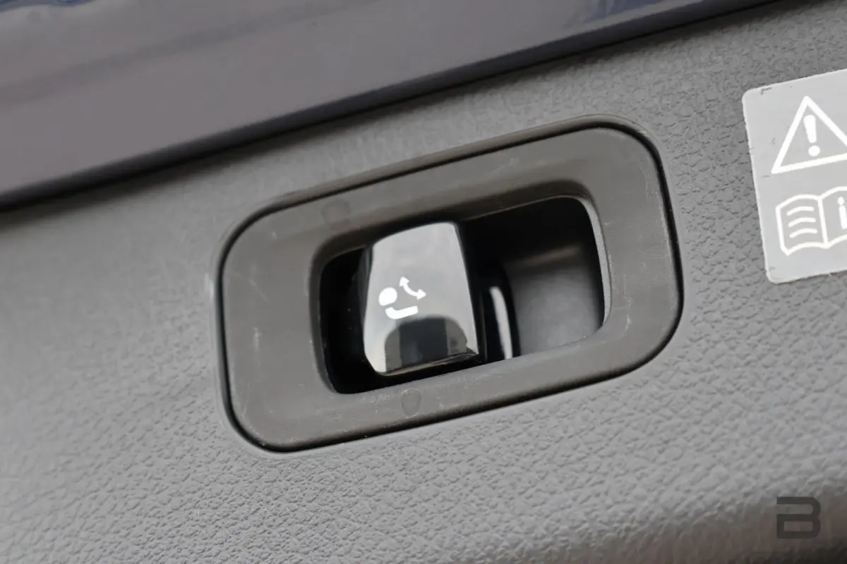 220 d AMG Line / Panoramadak / Memory Stoelen / Burmester Surround / Night Pakket / Trekhaak Wegklapbaar