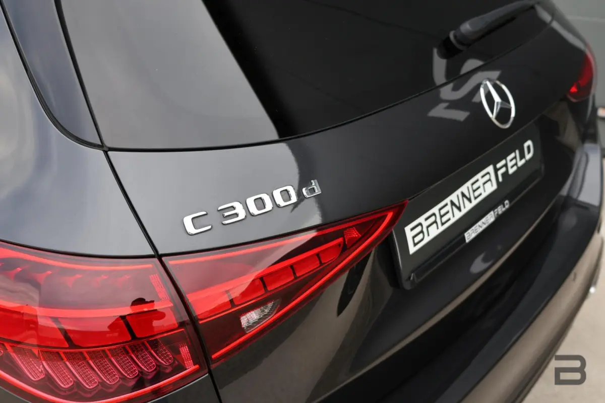 300 d AMG Line / Panoramadak / Memory Stoelen / Burmester Surround / Night Pakket / Trekhaak Wegklapbaar