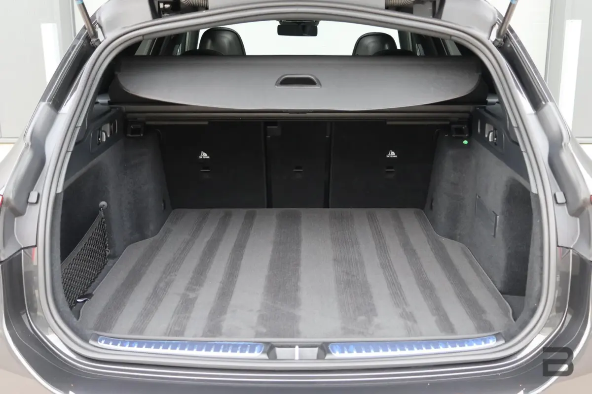 300 d AMG Line / Panoramadak / Memory Stoelen / Burmester Surround / Night Pakket / Trekhaak Wegklapbaar