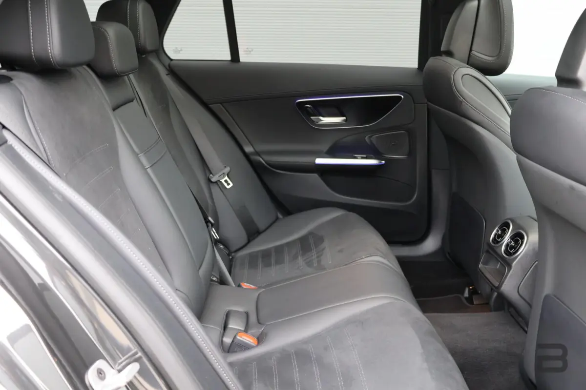 300 d AMG Line / Panoramadak / Memory Stoelen / Burmester Surround / Night Pakket / Trekhaak Wegklapbaar
