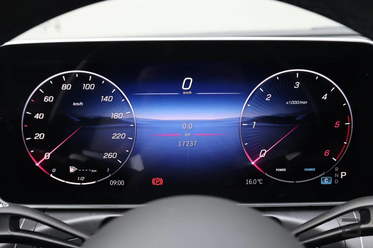 300 d AMG Line / Panoramadak / Memory Stoelen / Burmester Surround / Night Pakket / Trekhaak Wegklapbaar