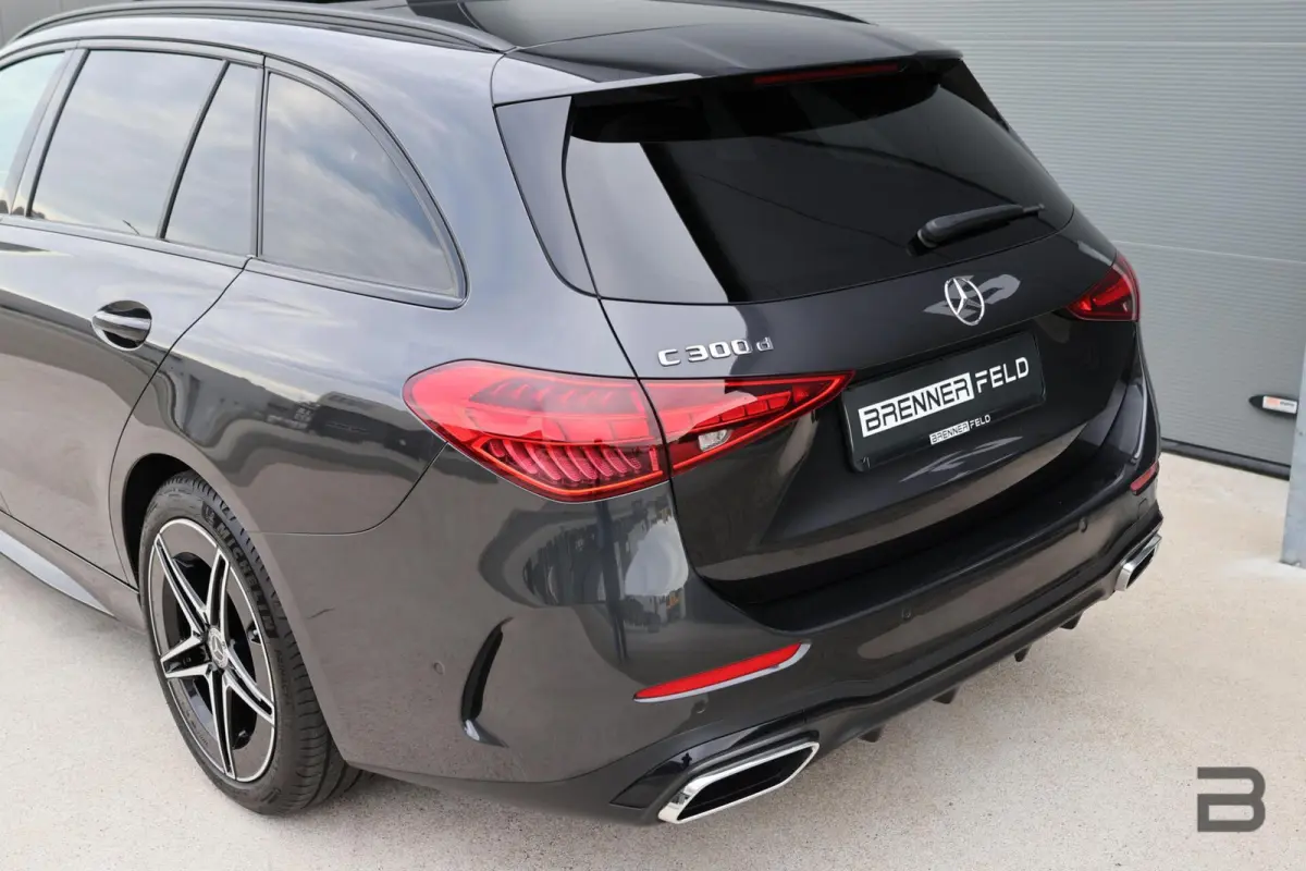 300 d AMG Line / Panoramadak / Memory Stoelen / Burmester Surround / Night Pakket / Trekhaak Wegklapbaar
