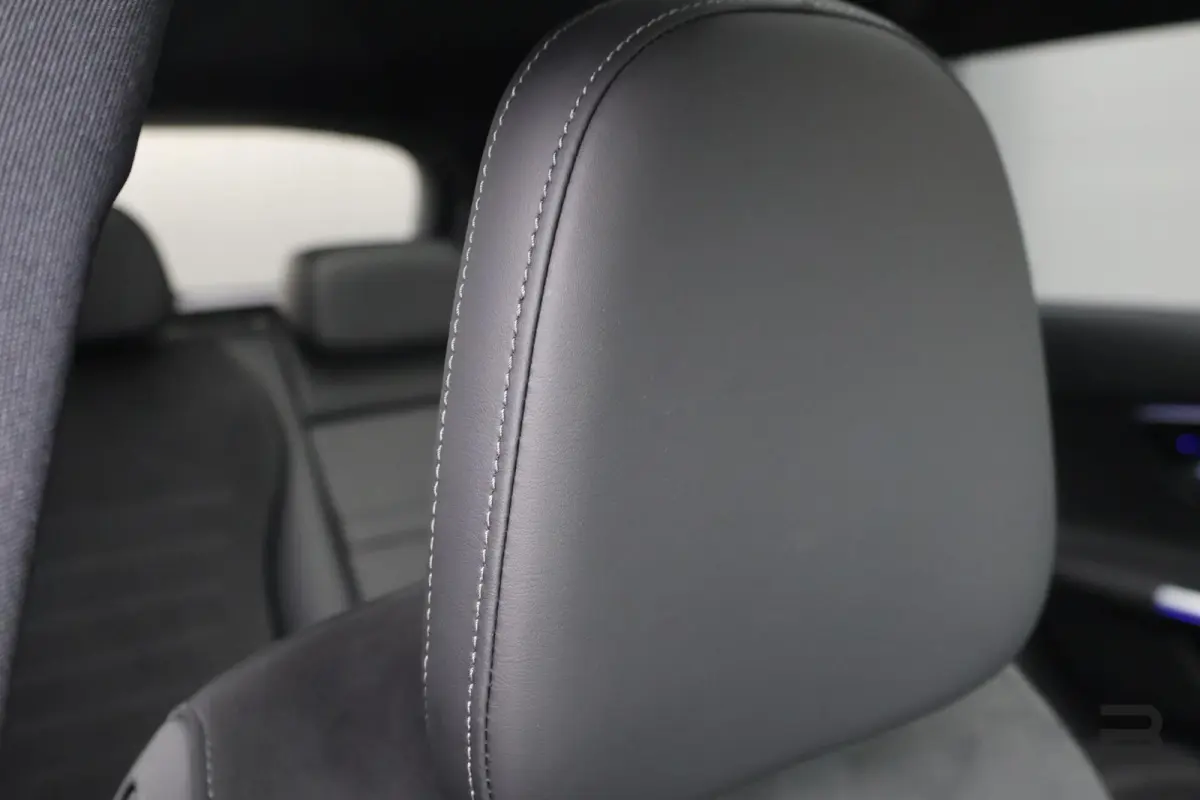 300 d AMG Line / Panoramadak / Memory Stoelen / Burmester Surround / Night Pakket / Trekhaak Wegklapbaar