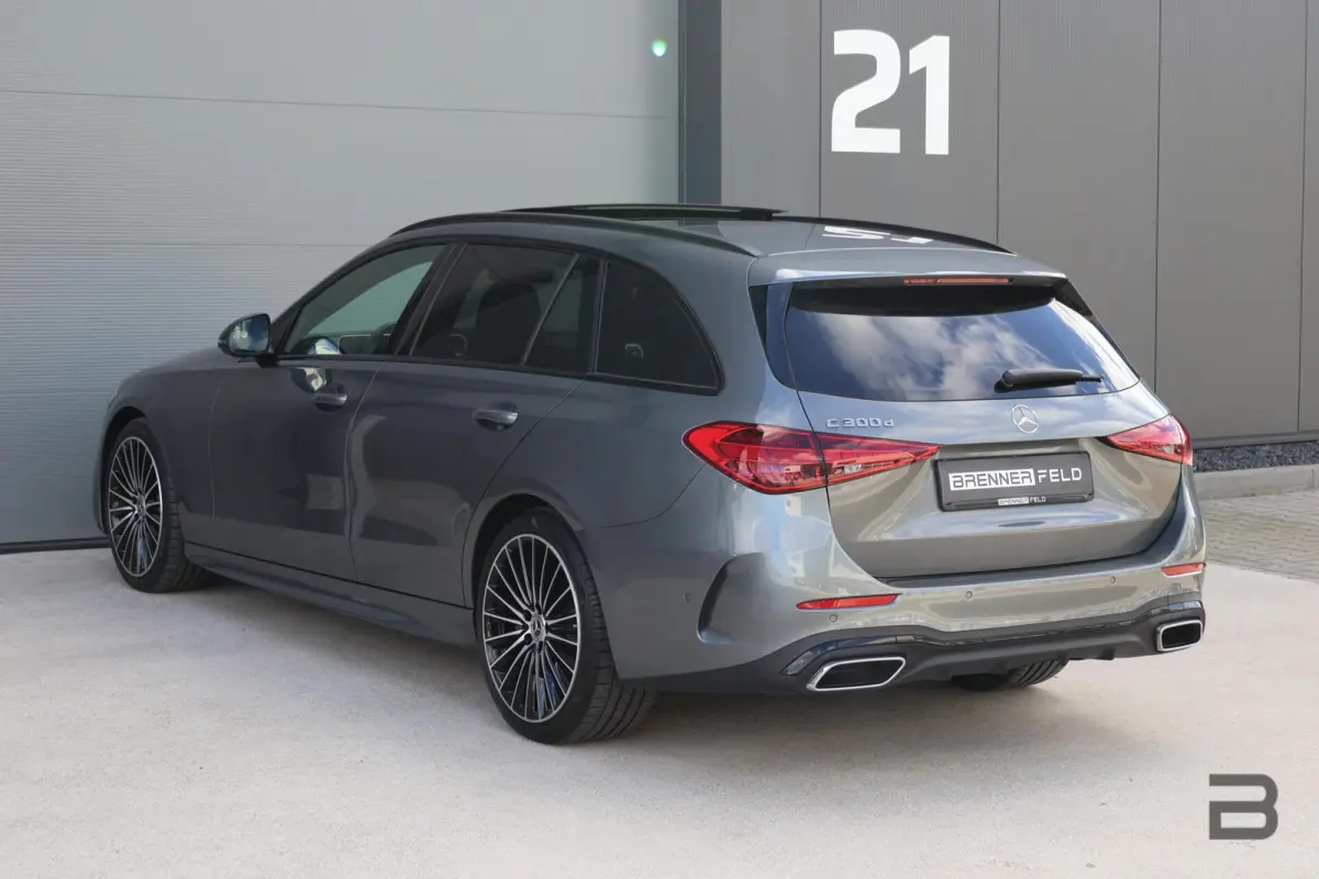 300 d AMG Line / Panoramadak / Memory Stoelen / Burmester Surround / Night Pakket / Trekhaak Wegklapbaar