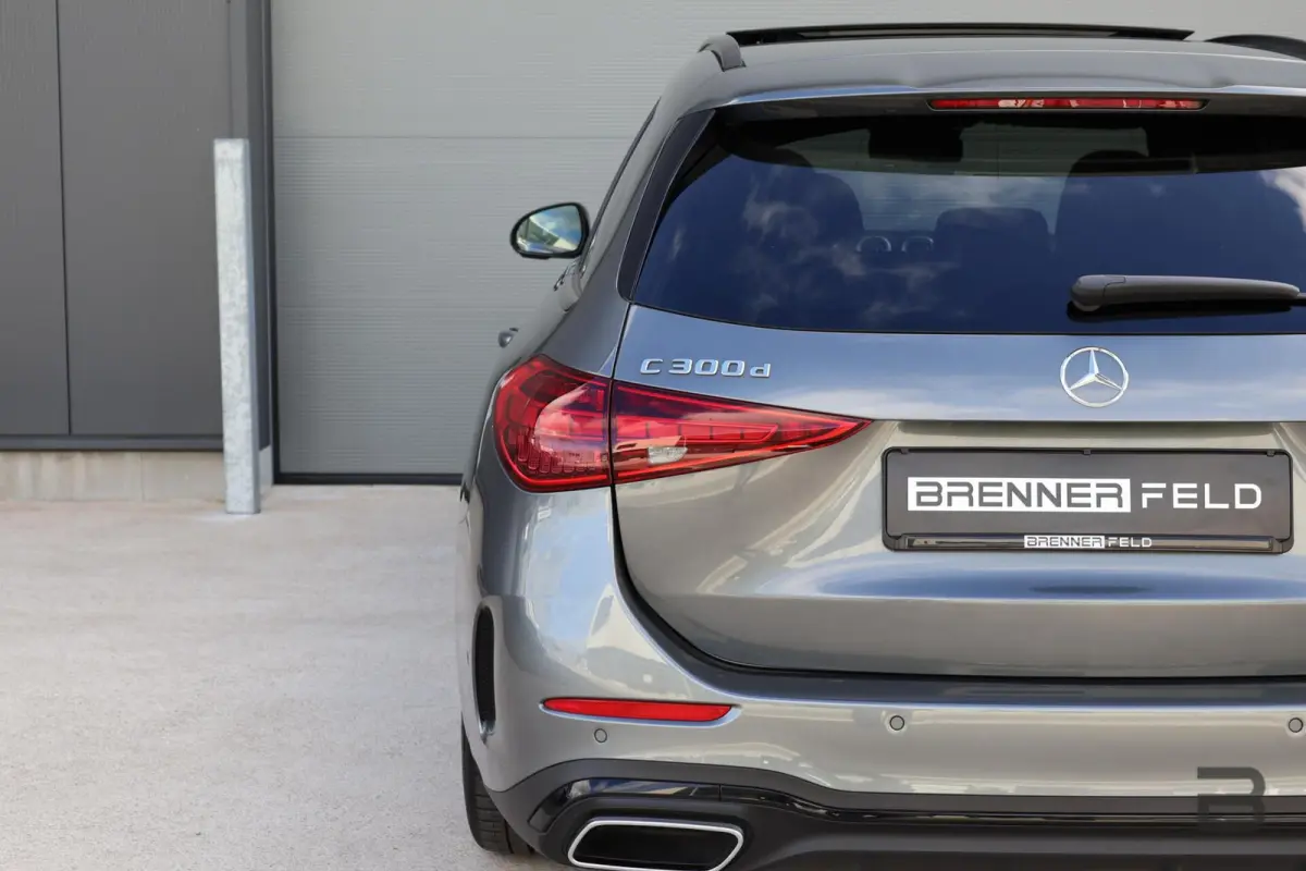 300 d AMG Line / Panoramadak / Memory Stoelen / Burmester Surround / Night Pakket / Trekhaak Wegklapbaar